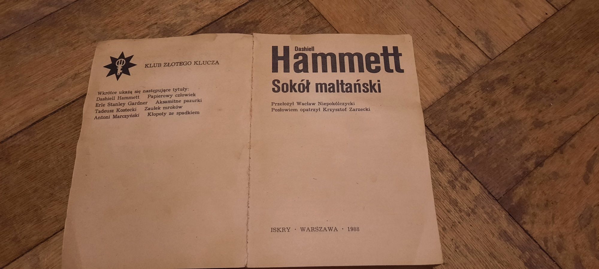 Iskry Sokół maltański Hammett Dashiell