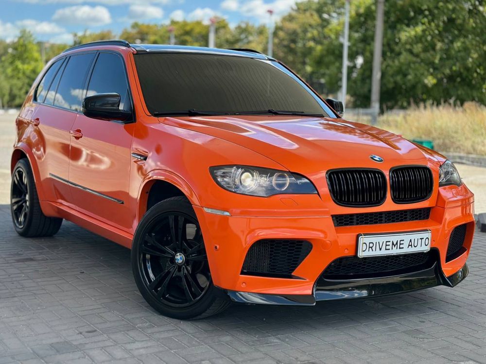 BMW X5M 2011 official