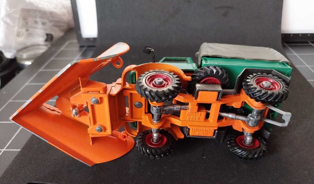Corgi Toys Unimog Limpa-Neves