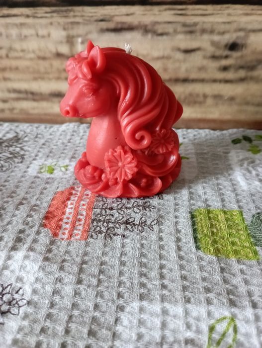 Воскові свічки ручної роботи