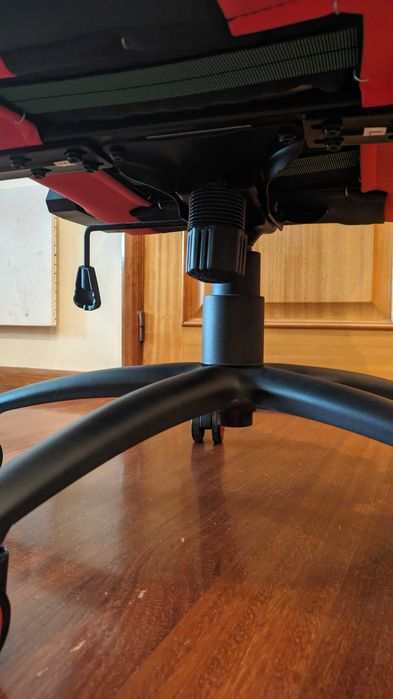 Cadeira Gaming MSI MAG CH120 - Usada/Como nova