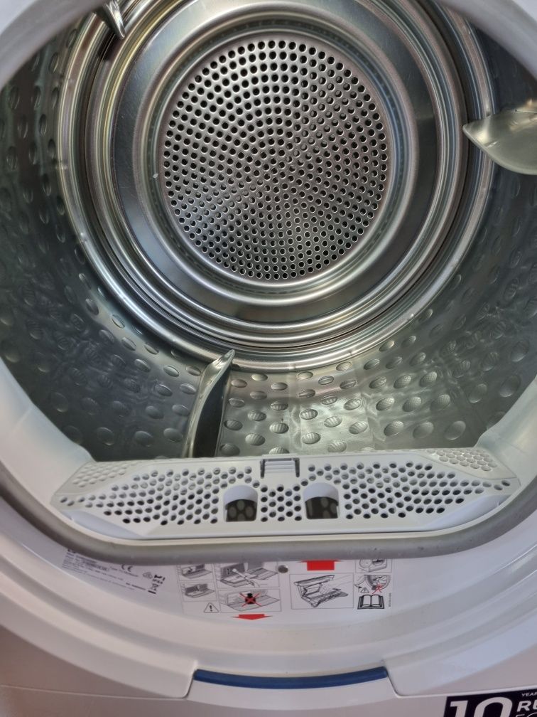 Suszarka kondensacyjna z pompą Electrolux Perfectcare 800 EW8H458BP