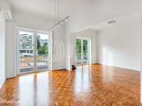 Apartamento T3 com varanda, na Rua Pinheiro Chagas 101, nas Avenida...