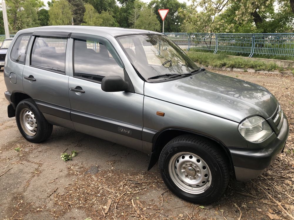 Chevrolet Niva 1.7 газ/бензин