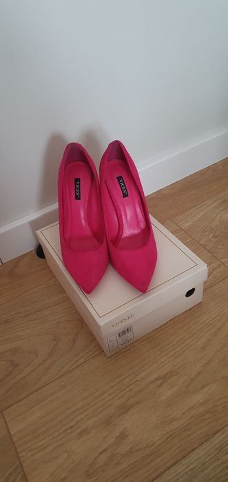 Buty rozmiar 37.
