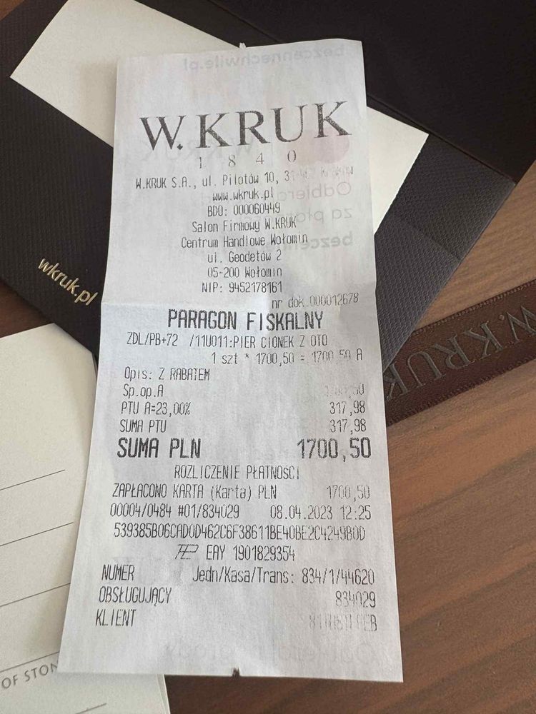 Pierscionek W. Kruk, złoty, czarne brylanty
