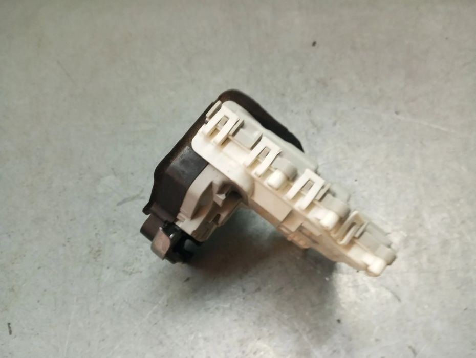 Fechadura / fecho porta trás direito AUDI Q5 (FYB, FYG)