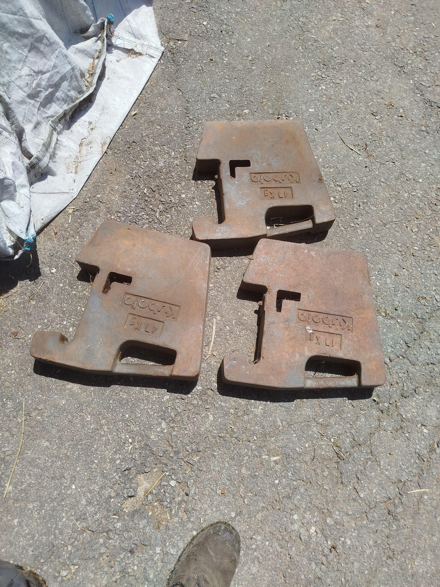Pesos Kubota 47kg