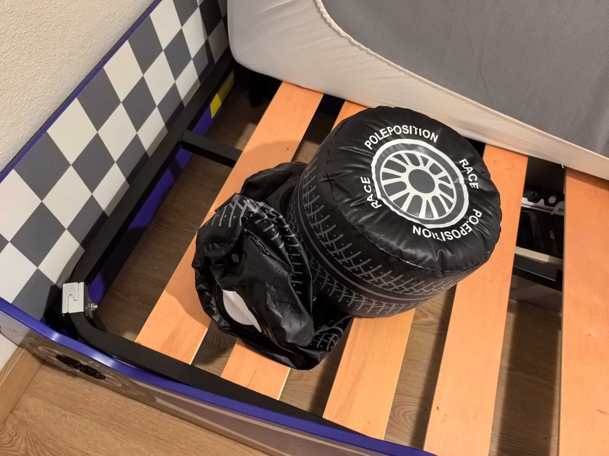 Vendo cama de carro criança