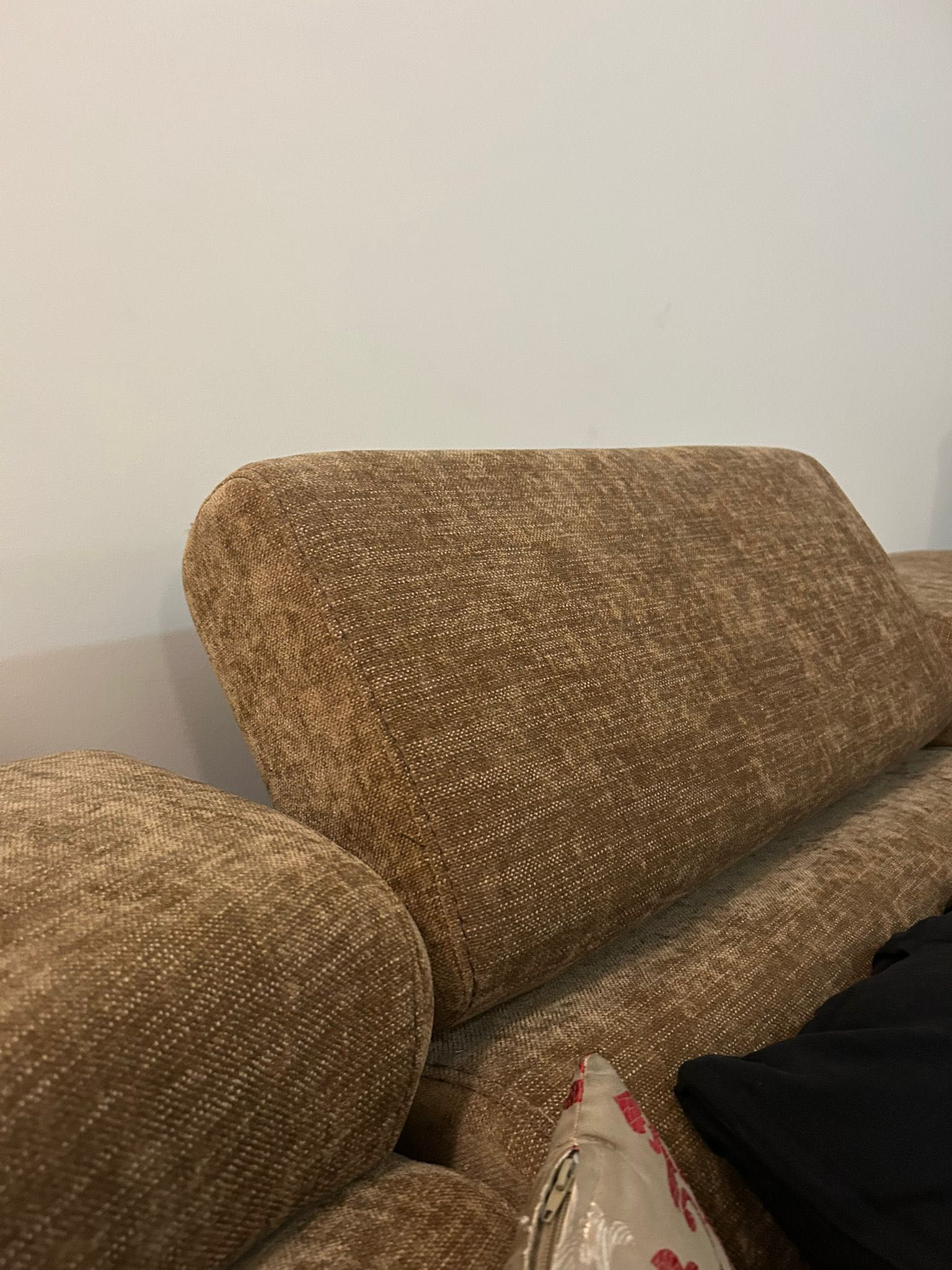Sofá de sala + mesa de centro