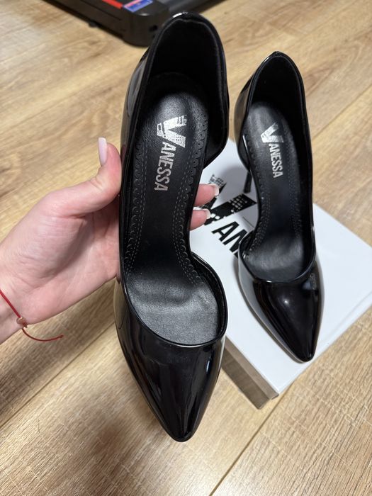 Туфли лодочки лакові шкіра на шпильці zara