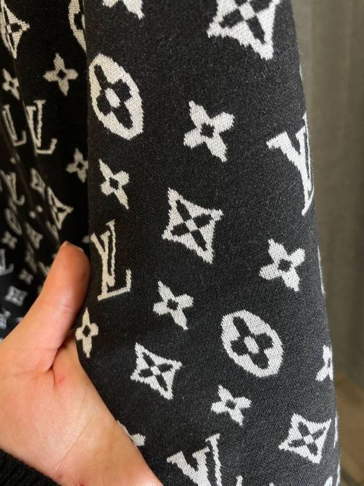 ЖЕНСКИЙ КОСТЮМ LV Спортивный костюм черный на осень/весна люкс S M топ