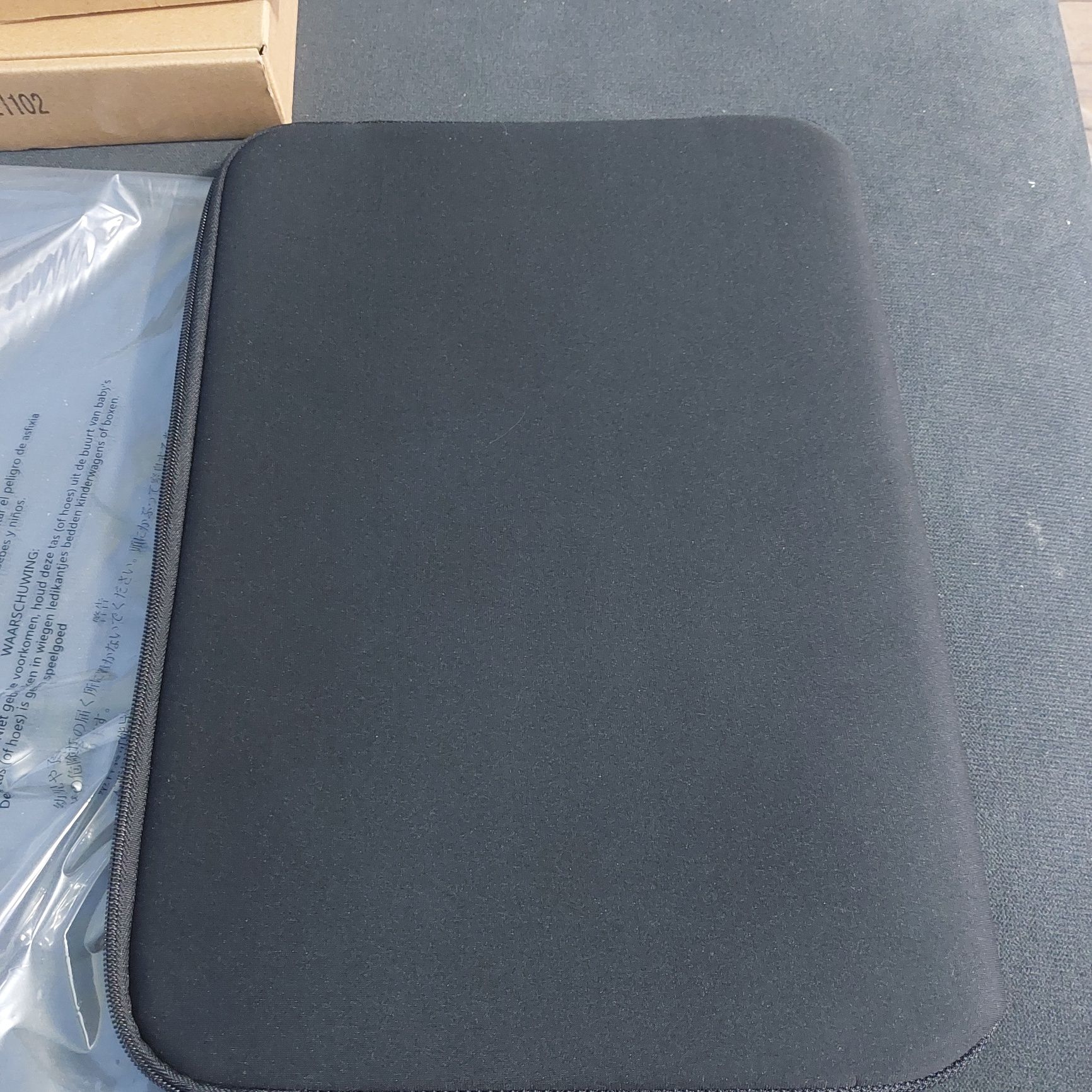 AmazonBasics pokrowiec na laptopa od 15 do 15,6 cala - szary
