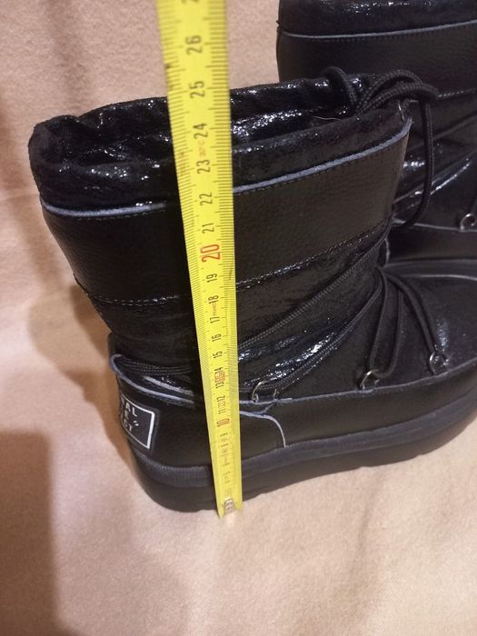 Сапоги женские. Снегоходы. Лунаходы Moon Boot.