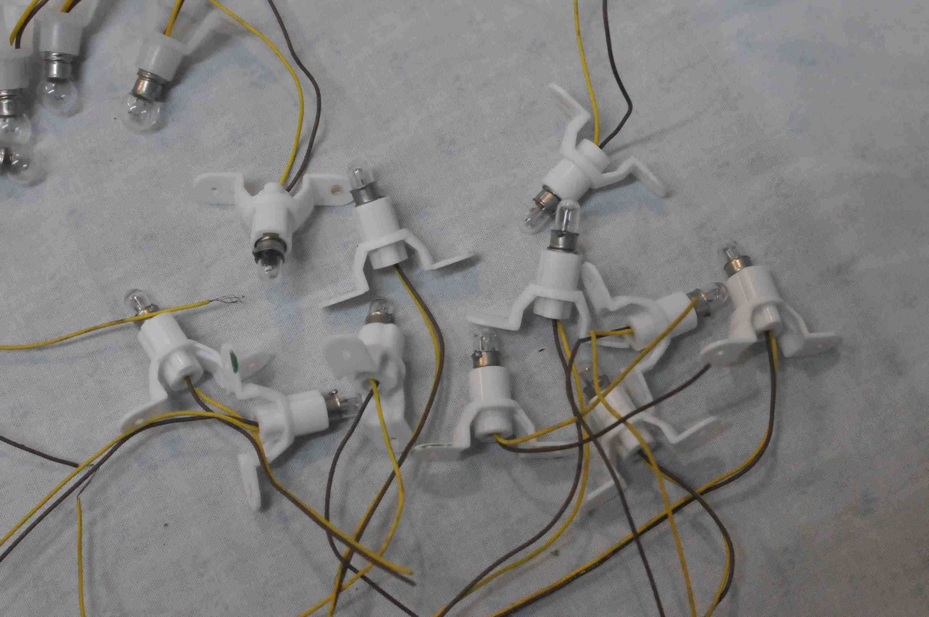 HO - Lampada 14-19 volts com casquilho BRAWA