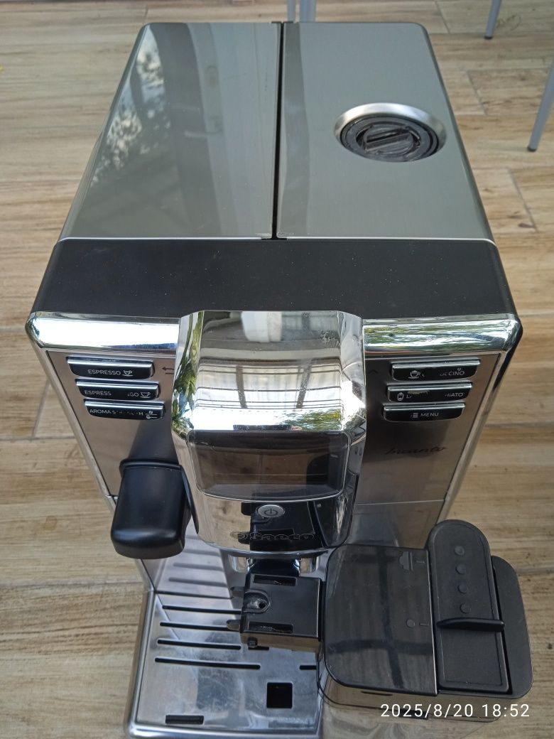 Кавоварка Saeco incanto / Delonghi Magnifica S
