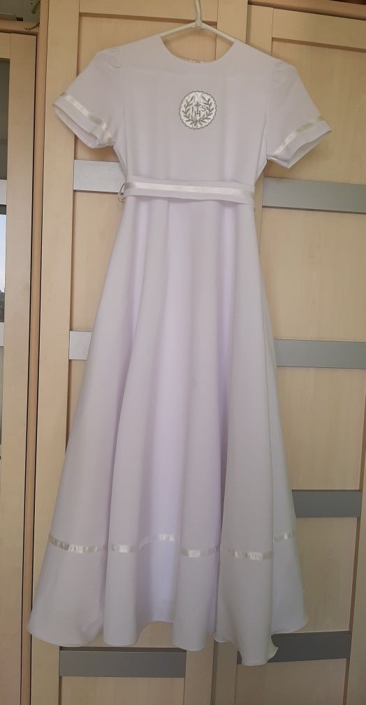 Sukienka komunijna r. 134-140,  dł. 113 cm + gratis wianek i torebka