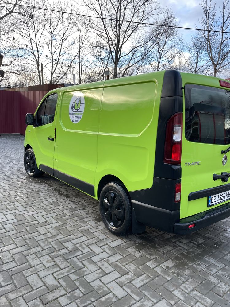 Бус вантажний Renault Trafic як Opel Vivaro