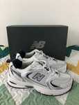 Biały^drobno^NewBalance530^UnisexTrampki Roz.40