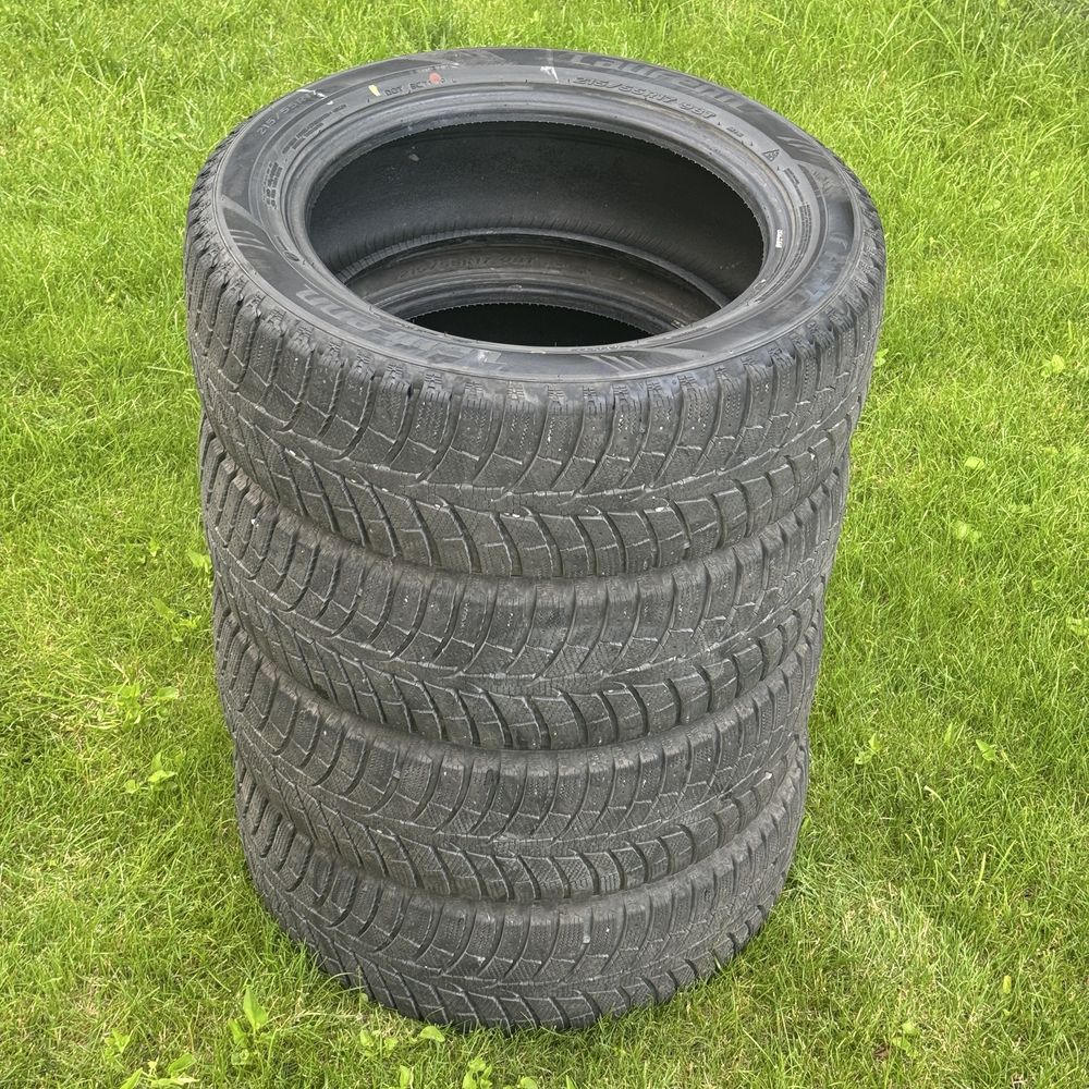 Резина зимняя Laufenn i FIT Ice LW71 215 55 R17
