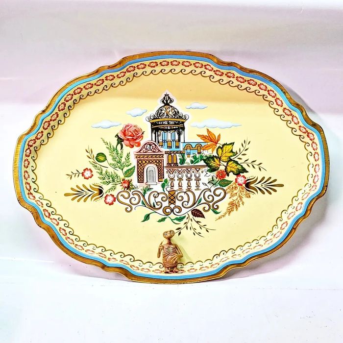 Tabuleiro de metal 

15 €

Dimensões: 44 x 33 cm

#B0098CR