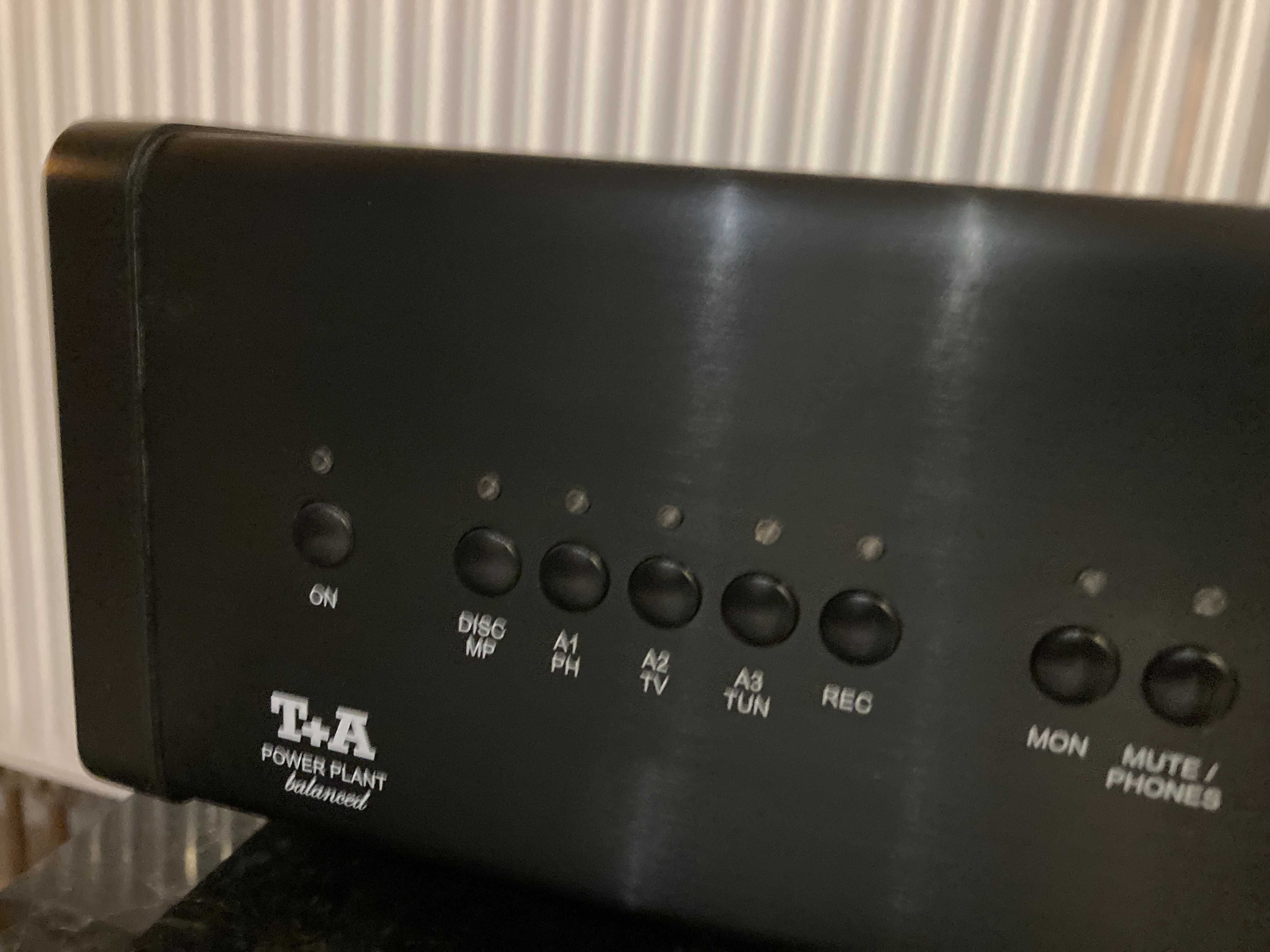 Wzmacniacz T+A Power Plant Balanced