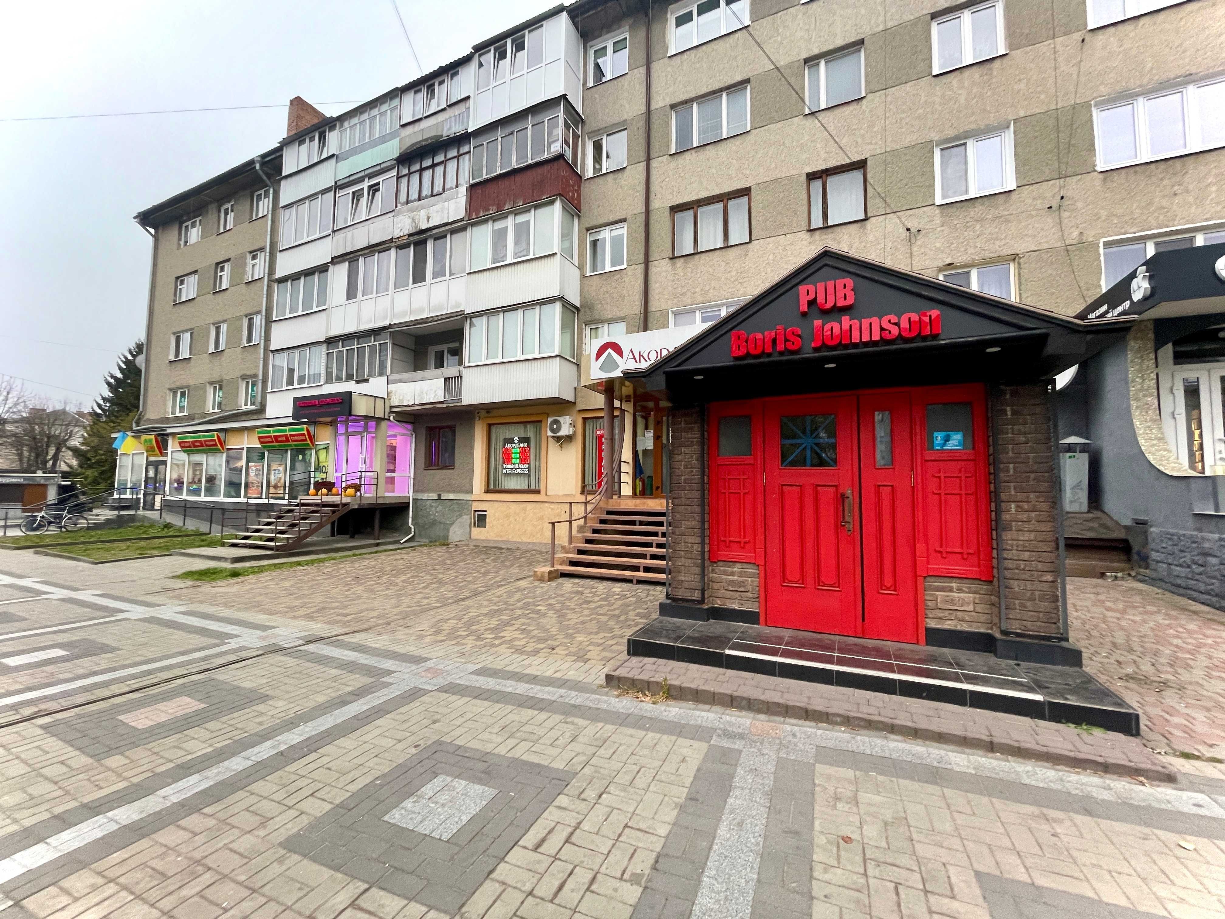 Оренда фасадного приміщення по вул. Винниченка