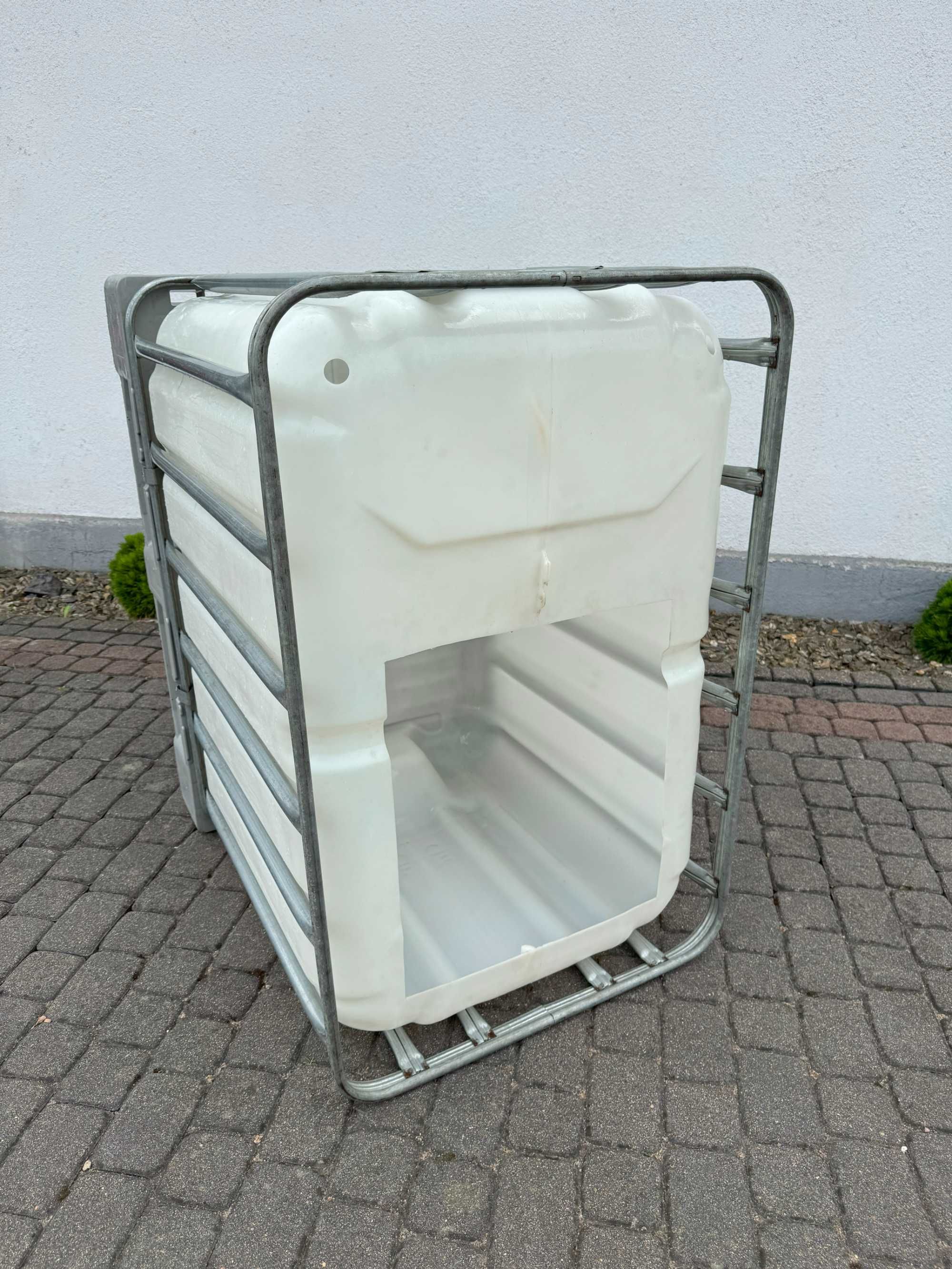 Mauzer zbiornik na wodę czysty 700 litrów nie 1000