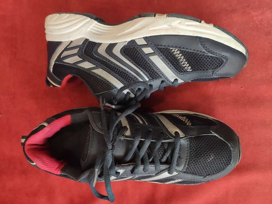 Кроссовки. Размер 37.5- 38 дл. стельки 24-24.5 см