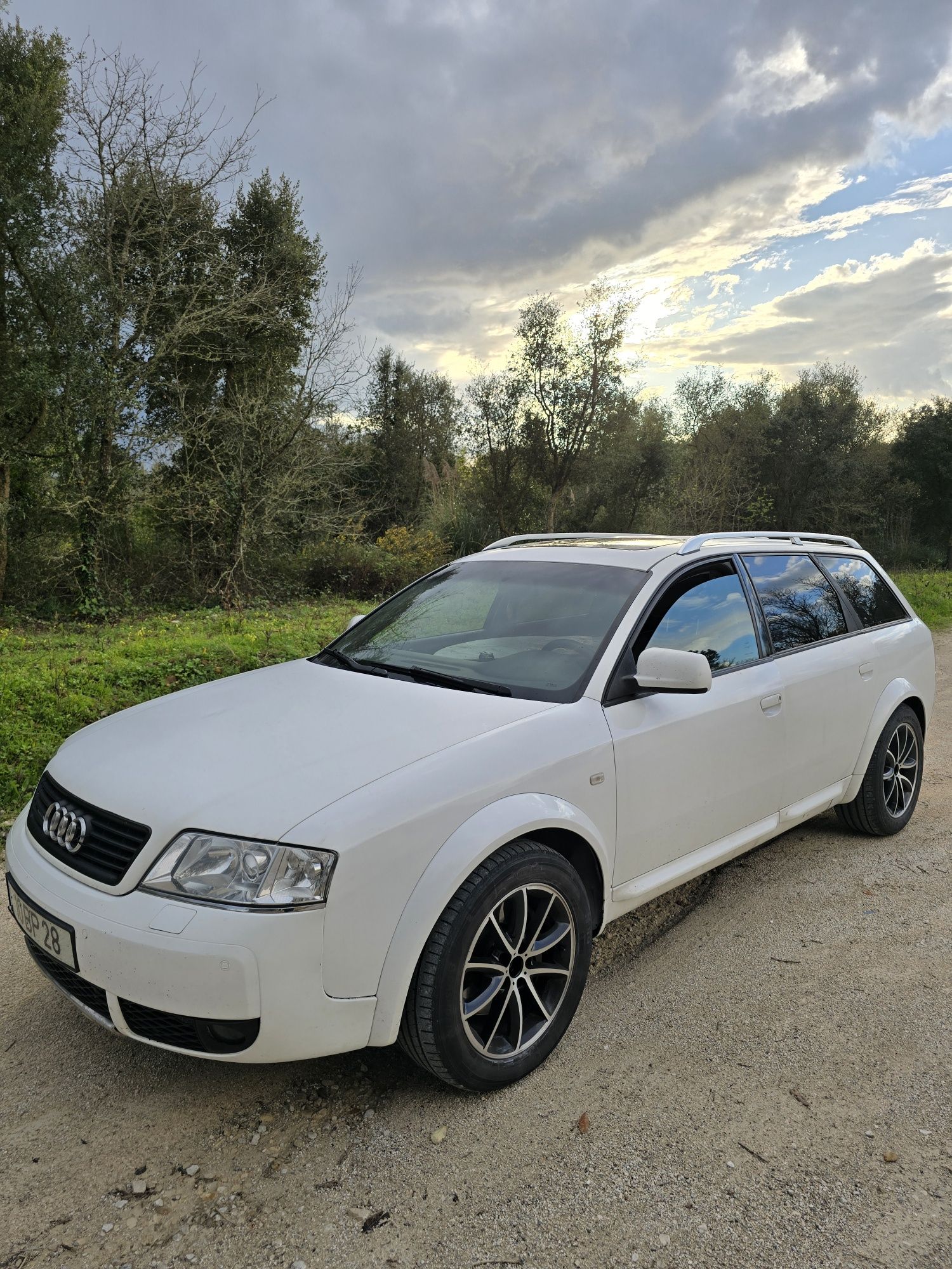 Audi A6 Allroad - 180cv - poucos km's