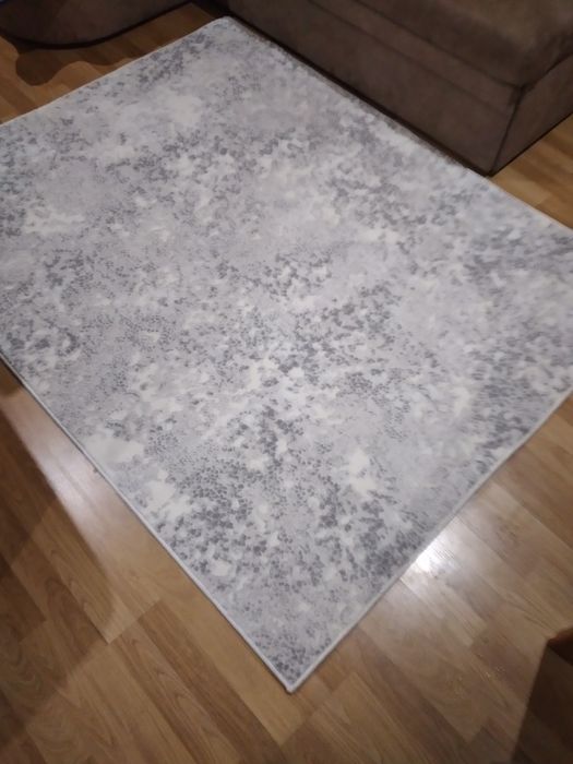 Продам новий ковровий коврик.