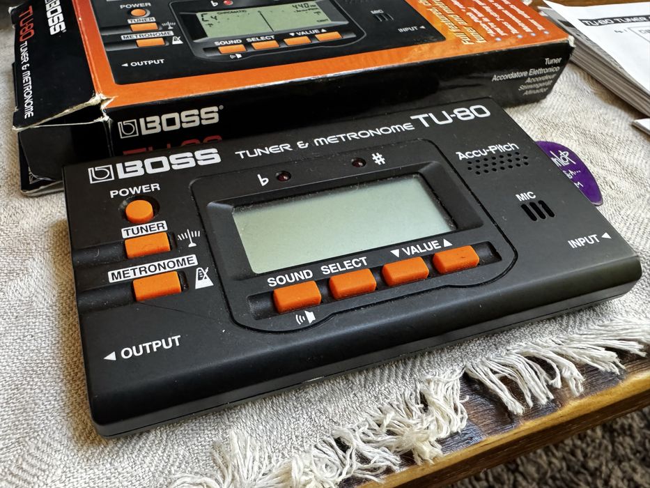 BOSS TU-80 Tuner & Metronome