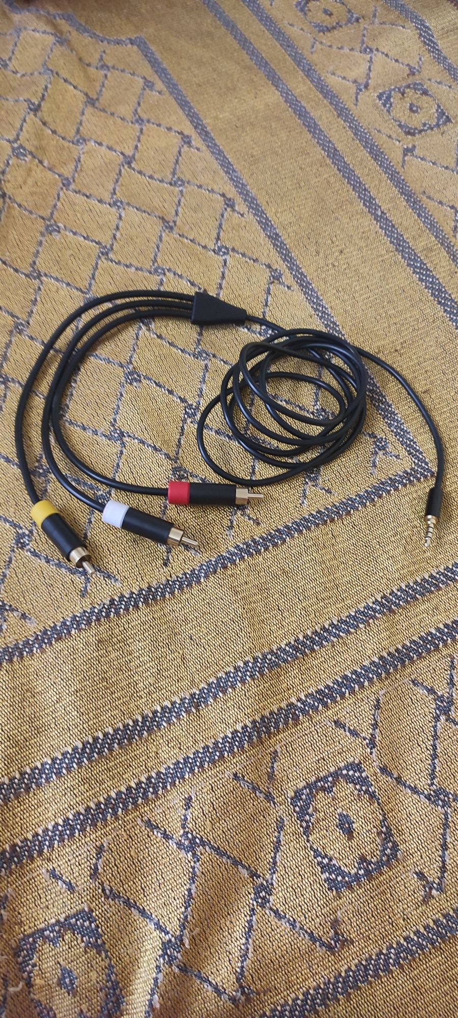 Кабель XBOX 360 E 3RCA - AV