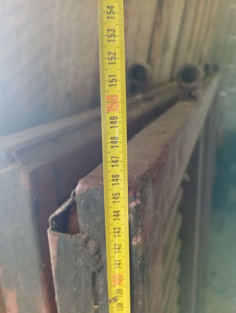 Sprzedam bramę garażową  taką  jak na foto
