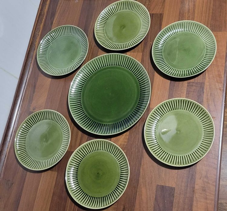 Porcelit Pruszków Emka zielona . talerz duży+ 6 deserowych