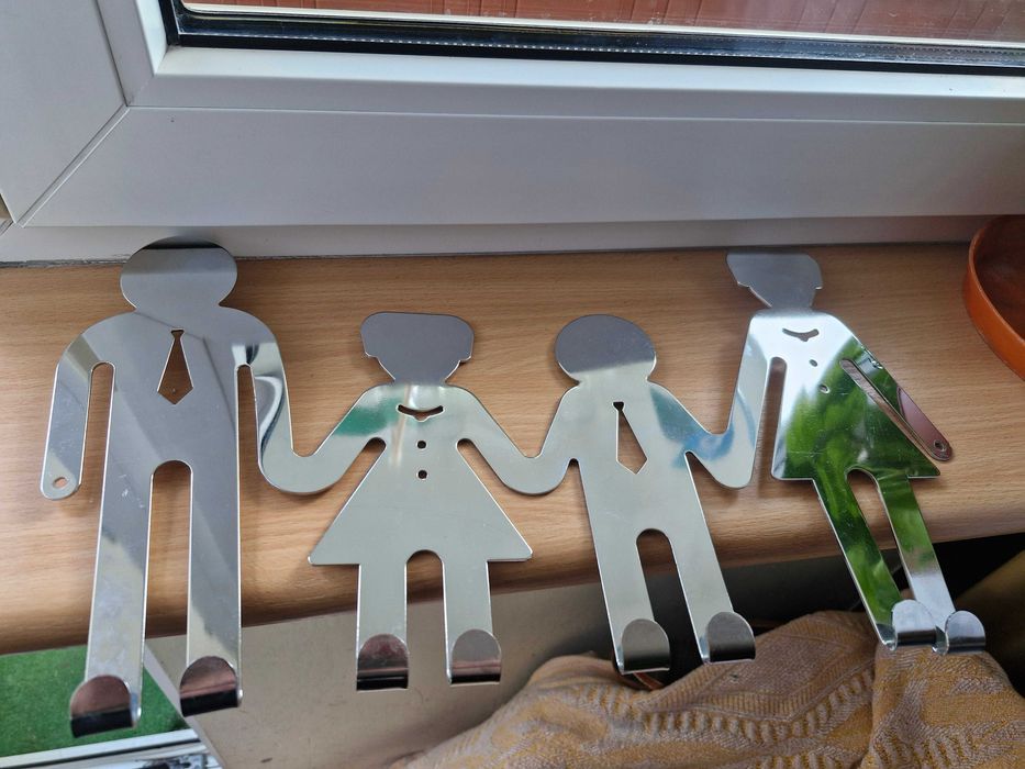 Metalowy wieszak ,bez montażu