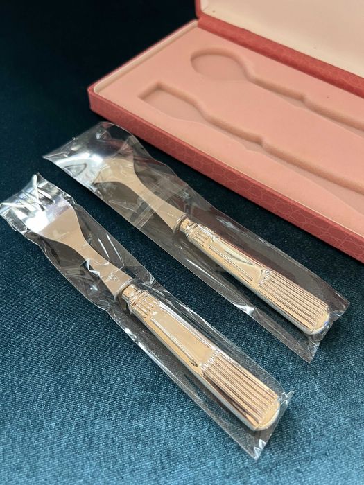 Conjunto de Talheres Colher e Garfo Infantis Cabo em PRATA em Estojo