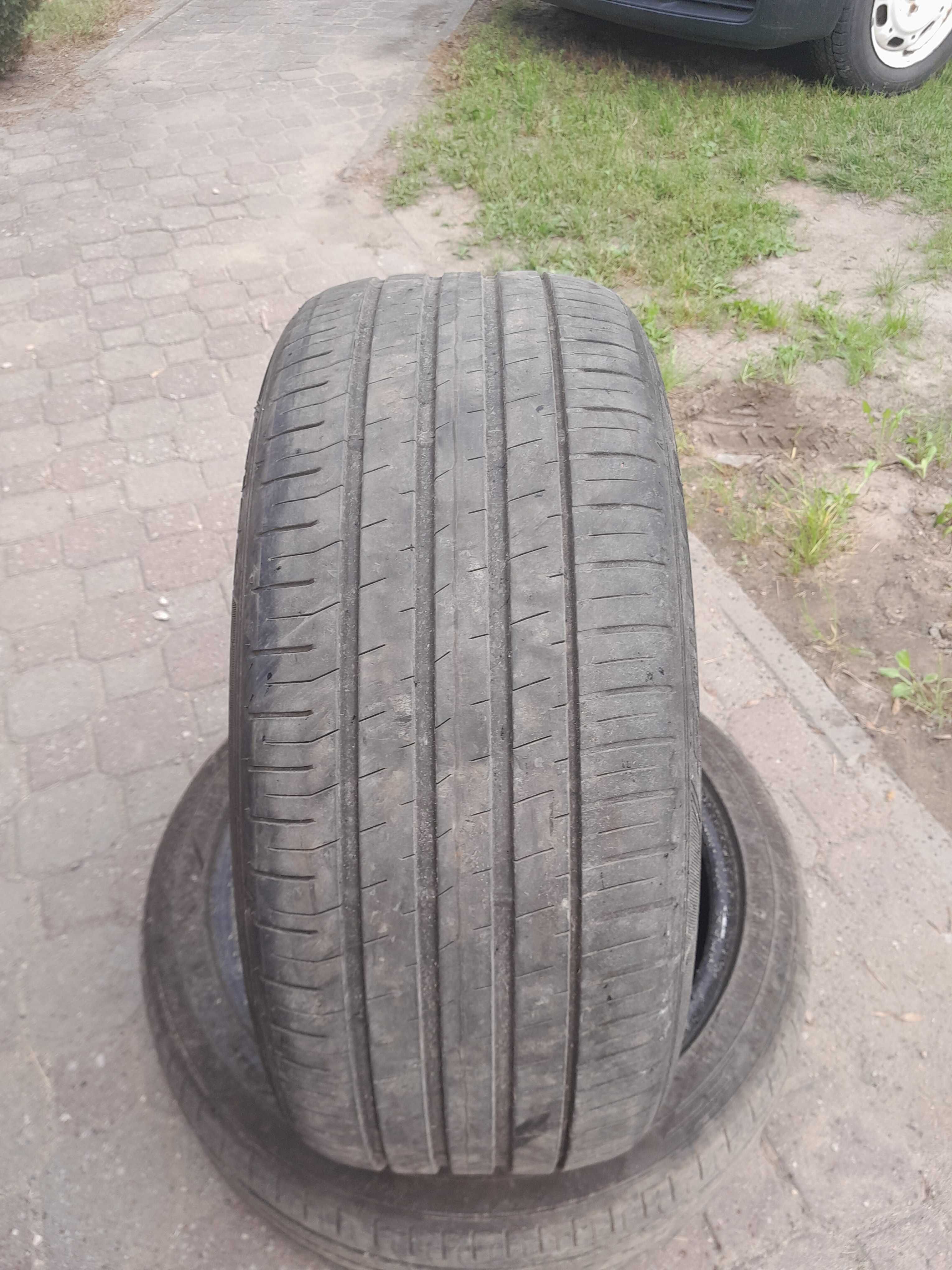 Opony letnie 235/45 18 R ok. 5,5mm bieżnika  2019r