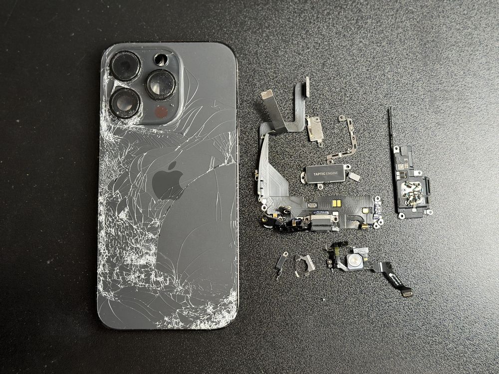 iPhone 14 Pro 128GB uszkodzony pozostałości