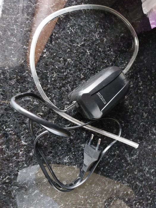 Aquário com motor e pedrinhas brancas