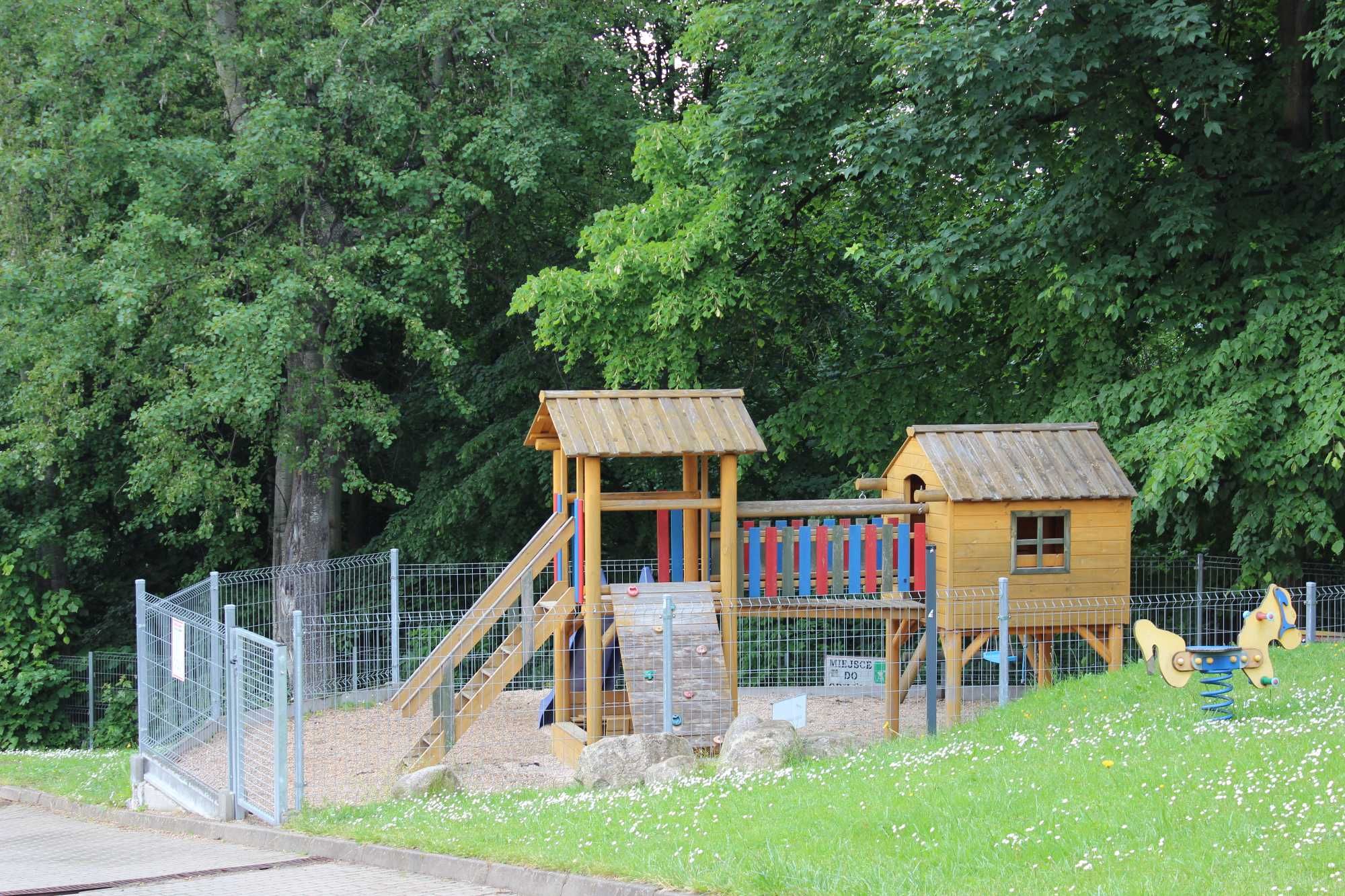 Wakacje w Karpaczu - 3-pokojowe mieszkanie do wynajęcia