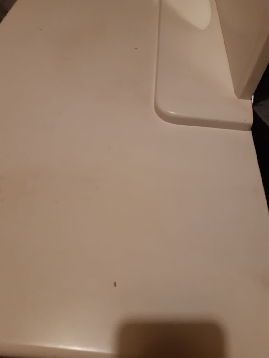 Toaletka biała drewniana