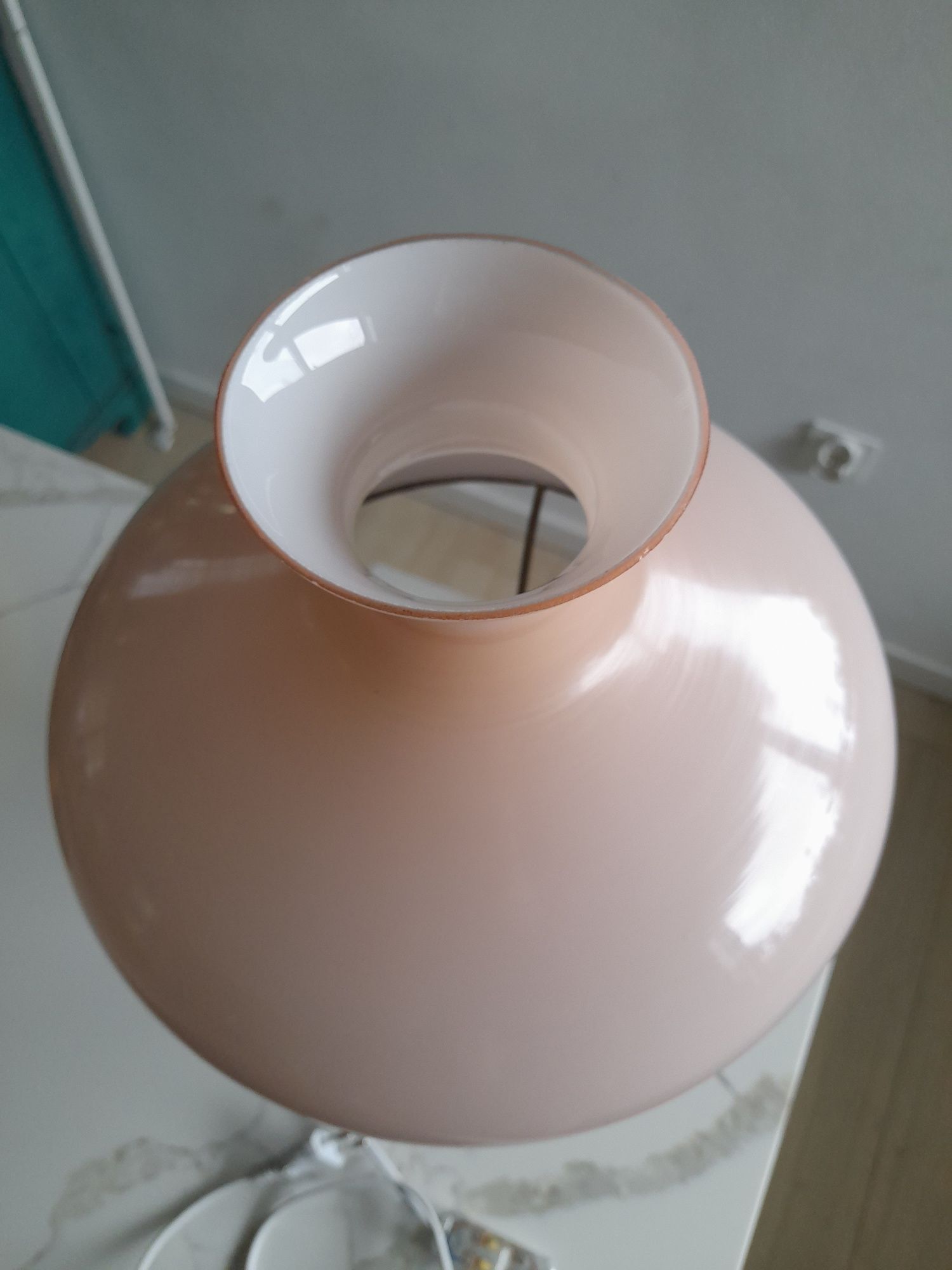 Lampa stołowa duża WZMPT Wałbrzych ze szklanym kloszem