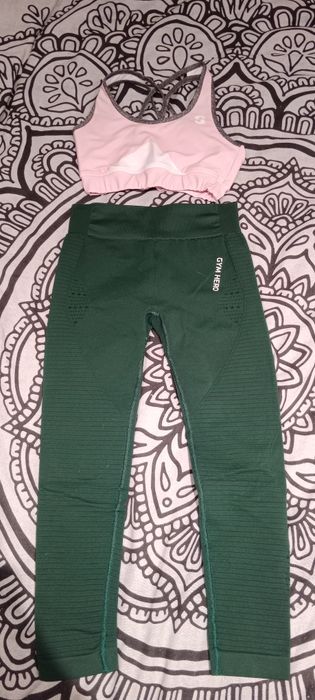Strój sportowy XS. Stanik, biustonosz,topik plus legginsy, getry.