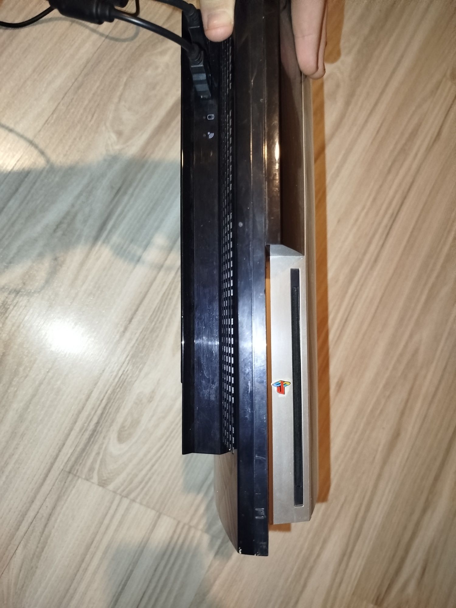 Konsola do gier PlayStation 3 z padami do gry X2 i trochę gier  do neg