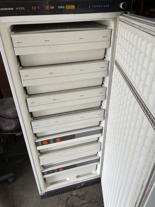 Морозильна камера  LIEBHERR морозилка