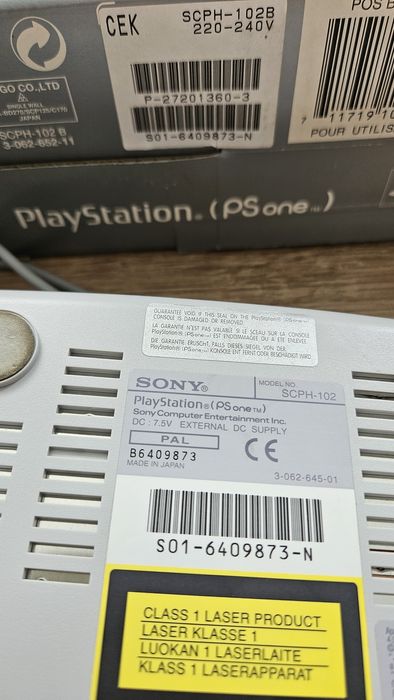 Zestaw Ps1, 2 pady, 3 gry, box