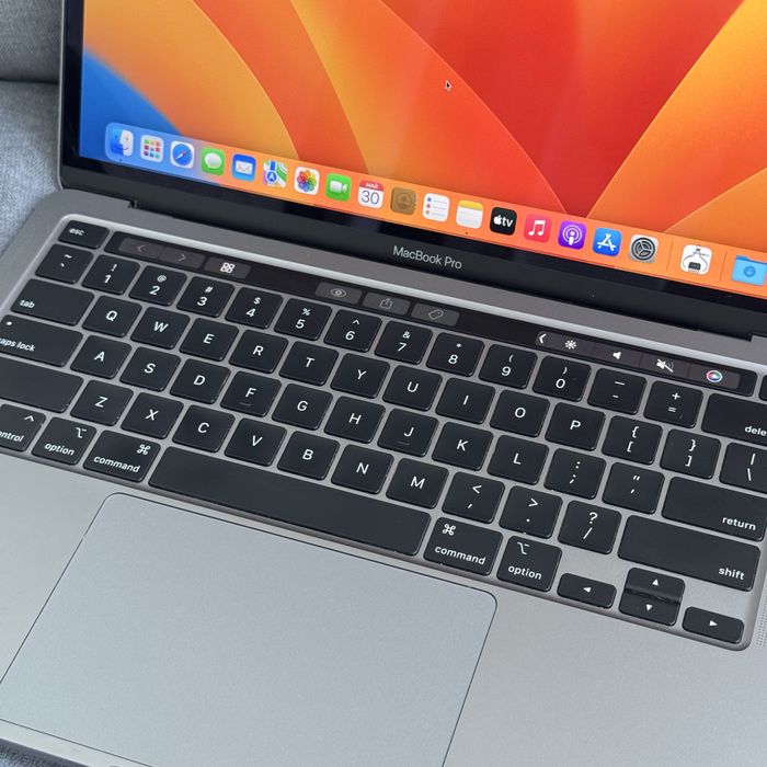 Apple macbook pro 13 2021 M1 256gb