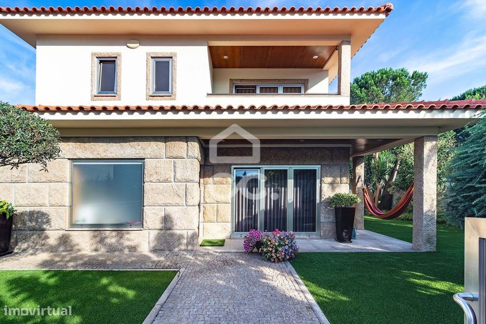 Moradia V3 em Selho (São Jorge) - Guimarães