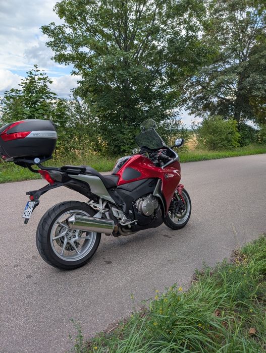 Honda VFR 1200F bardzo ładny stan!